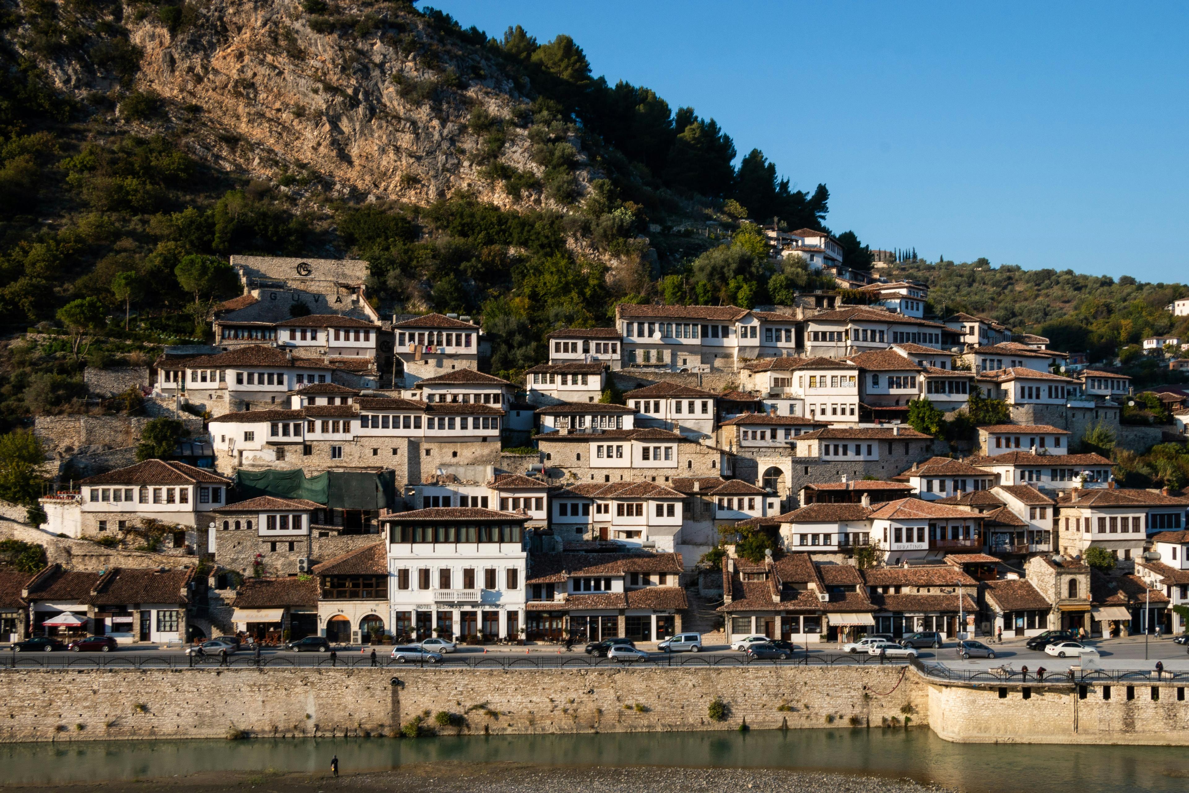 Car Rental in Berat image 2